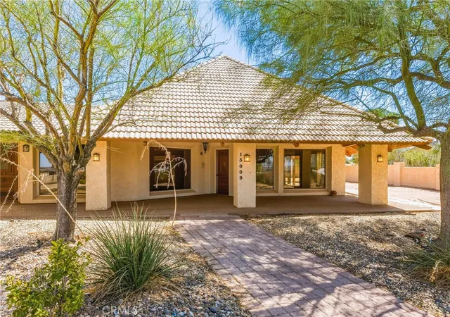 Photo 4 of Single family home for sale at 13009 Rincon, Apple Valley, CA 92308 | MLS# HD26207839 | Listing updated on 2026-10-11