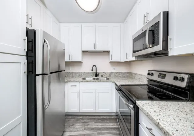 Listing Photo 4 - Condo for sale in building located at 4281 Lowell St, La Mesa, CA 91941 - Unit #23