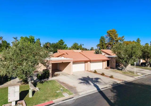 Photo 2 of Condo for sale at 48911 Taylor St, Indio, CA 92201 | MLS# 219153115DA | Listing updated on 2026-10-09