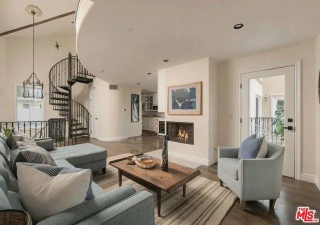 Photo 1 of Condo for sale at 837 18th Street #3, Santa Monica, CA 90403 | MLS# 26989961 | Listing updated on 2026-10-06