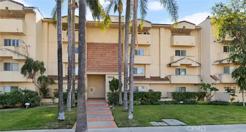Condo for sale at 15114 Sherman Way #114, Van Nuys, CA 91405 | MLS# CV26187465