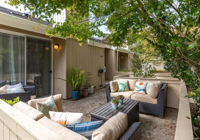 Photo 3 of Condo for sale at 1009 Via Tornasol, Aptos, CA 95003 | MLS# ML82062079 | Listing updated on 2026-10-10