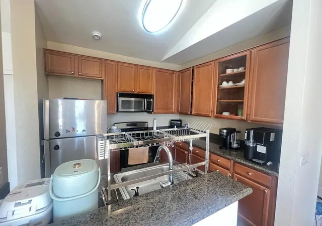 Listing Photo 5 - Condo for sale in building located at 3695 Stevenson Blvd Unit E305, Fremont, CA 94538