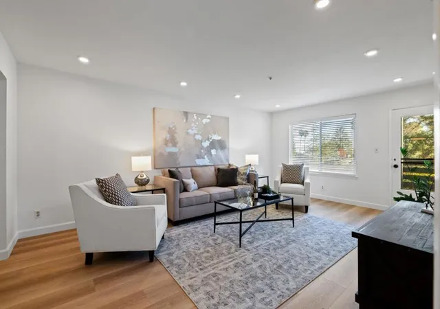 Condo for sale at 4000 Farm Hl Blvd #111, Redwood City, CA 94061 | MLS# ML82062317