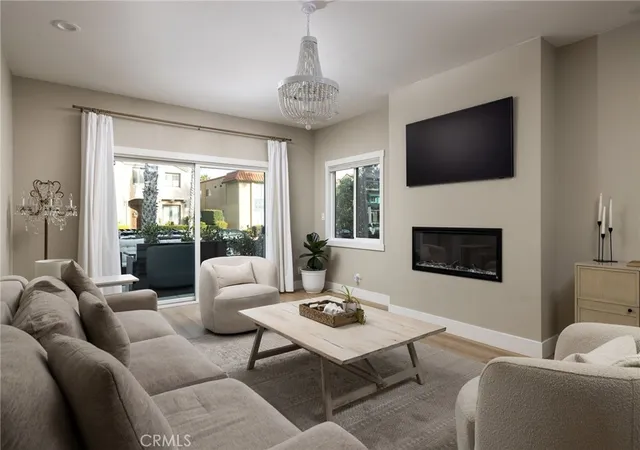 Photo 4 of Single family home for sale at 207 21st, Huntington Beach, CA 92648 | MLS# OC26207931 | Listing updated on 2026-09-26