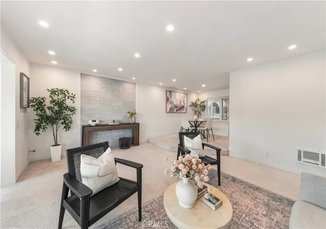 Photo 3 of Sale Pending at 2530 Clairemont Dr #301, San Diego, CA 92117 | MLS# ND26207929 | Listing updated on 2026-10-12
