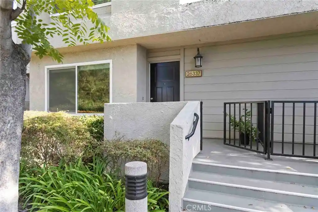 Condo for sale at 26337 West Grv Cir, Lake Forest, CA 92630 | MLS# OC26206019