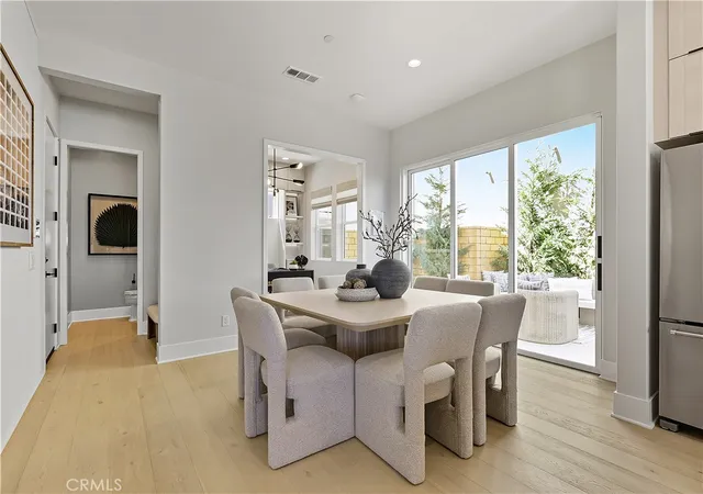 Listing Photo 3 - Condo for sale in building located at 2435 Liv Wy, Montebello, CA 90640