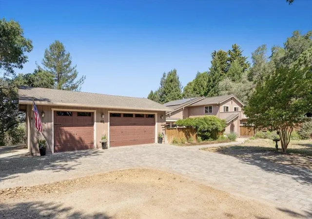 Photo 2 of Single family home for sale at 220 Whippet Run, Watsonville, CA 95076 | MLS# ML82057124 | Listing updated on 2026-10-12