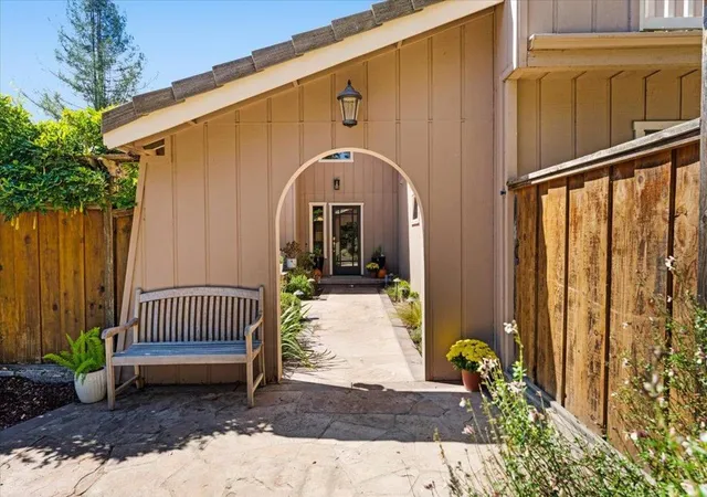 Photo 3 of Single family home for sale at 220 Whippet Run, Watsonville, CA 95076 | MLS# ML82057124 | Listing updated on 2026-10-12