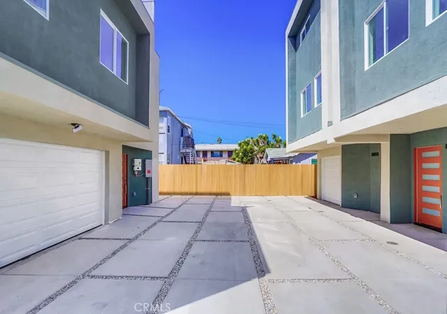 Photo 4 of House for sale at 1417 West 84th, Los Angeles, CA 90047 | MLS# RS26208008 | Listing updated on 2026-10-01