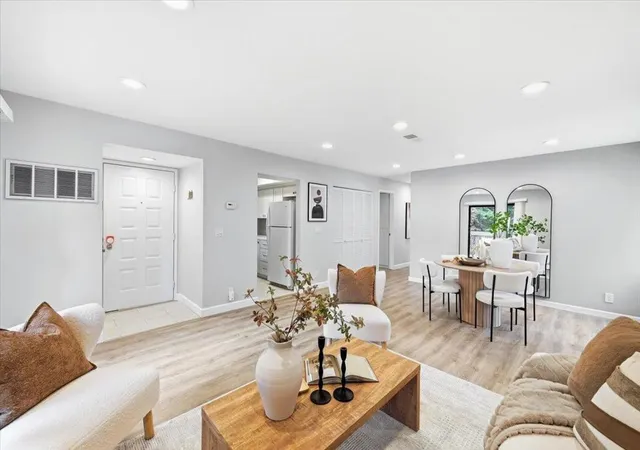 Photo 4 of Sale Pending at 714 San Conrado Ter #5, Sunnyvale, CA 94085 | MLS# ML82062335 | Listing updated on 2026-10-07