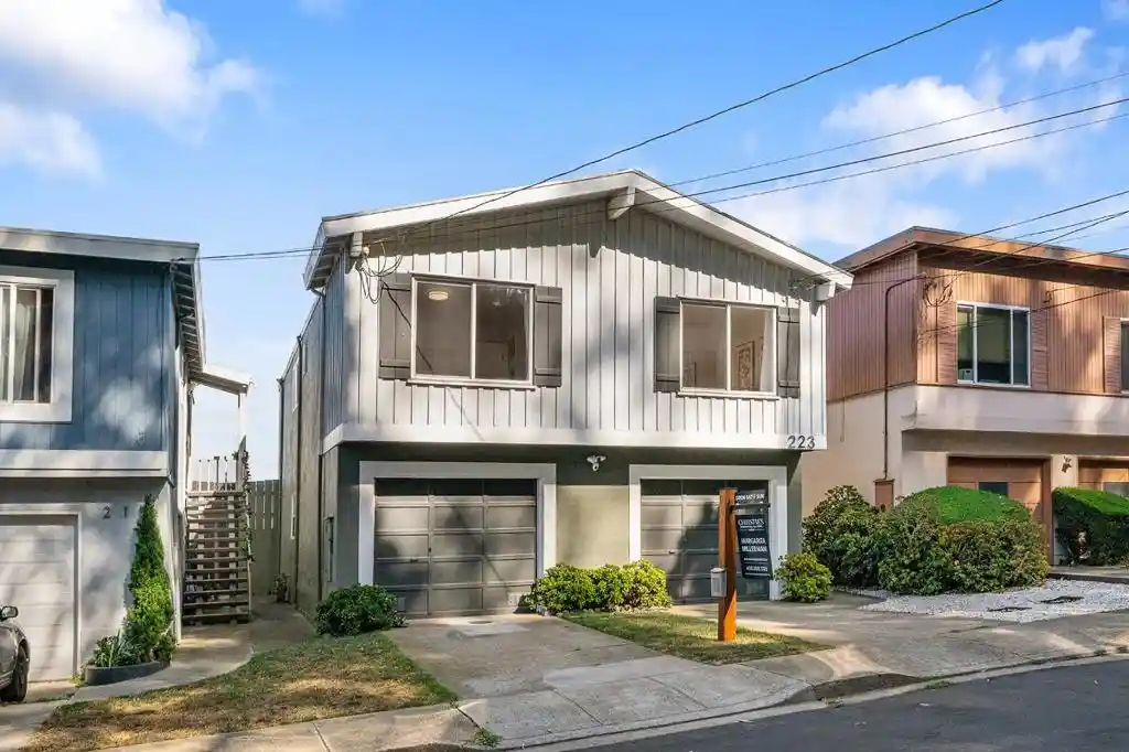 Single family home for sale at 223 Oakridge Dr, Daly City, CA 94014 | MLS# ML82062331