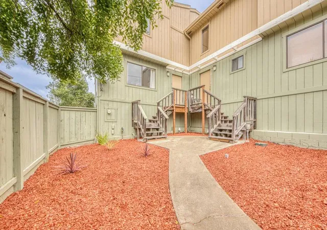 Photo 2 of Townhouse for sale at 1011 Hilby Ave #D, Seaside, CA 93955 | MLS# ML82062332 | Listing updated on 2026-10-09