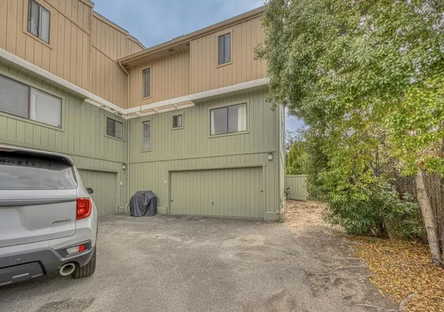 Photo 30 of Townhouse for sale at 1011 Hilby Ave #D, Seaside, CA 93955 | MLS# ML82062332 | Listing updated on 2026-10-09