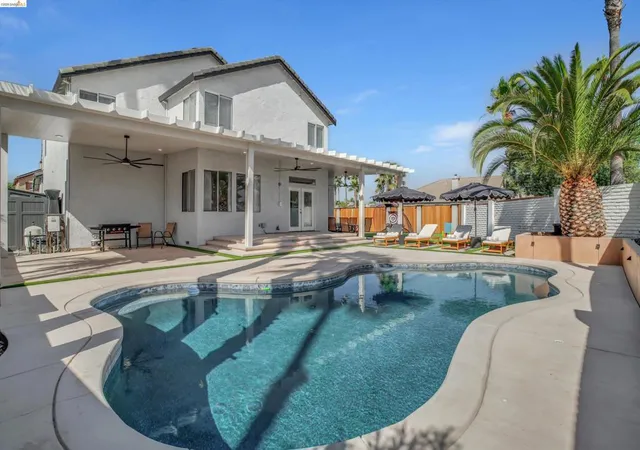 Photo 1 of Single family home for sale at 2331 Newport Pl, Discovery Bay, CA 94505 | MLS# 41149152 | Listing updated on 2026-10-11