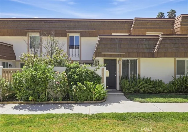 Photo 1 of Townhouse for sale at 10445 Larwin #3, Chatsworth, CA 91311 | MLS# SR26207564 | Listing updated on 2026-10-30