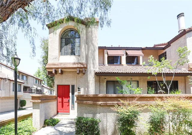 Townhouse for sale at 21 Wildflower, Pomona, CA 91766 | MLS# PW26208109