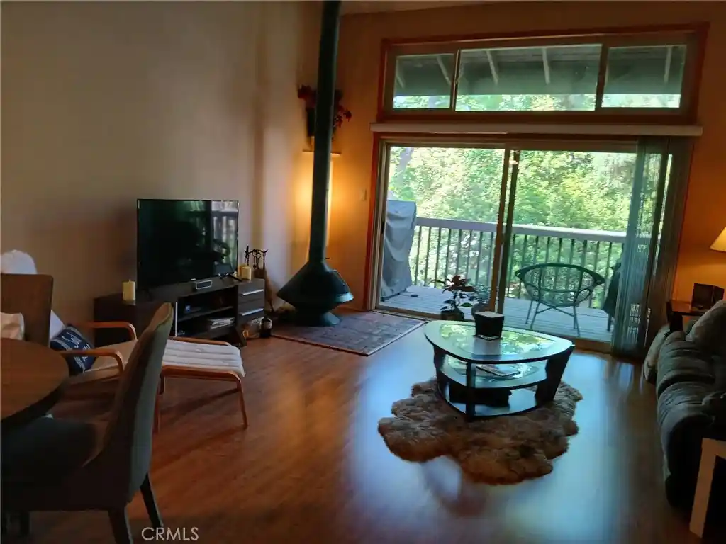 Listing Photo 2 - Condo for sale in 7890 E 17 P Spring St located at 7890 E 17 P Spring St, Long Beach, CA 90815 - Unit #17P