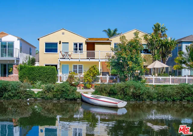 Multi family home for sale at 2824 Grand Cnl, Venice, CA 90291 | MLS# 26991989