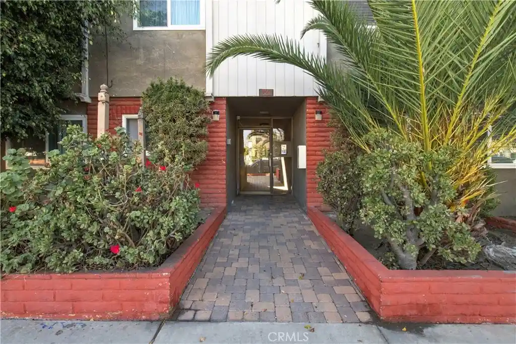 Photo 1 of Condo for sale at 725 Coronado #112, Long Beach, CA 90804 | MLS# SB26207970 | Listing updated on 2026-10-28