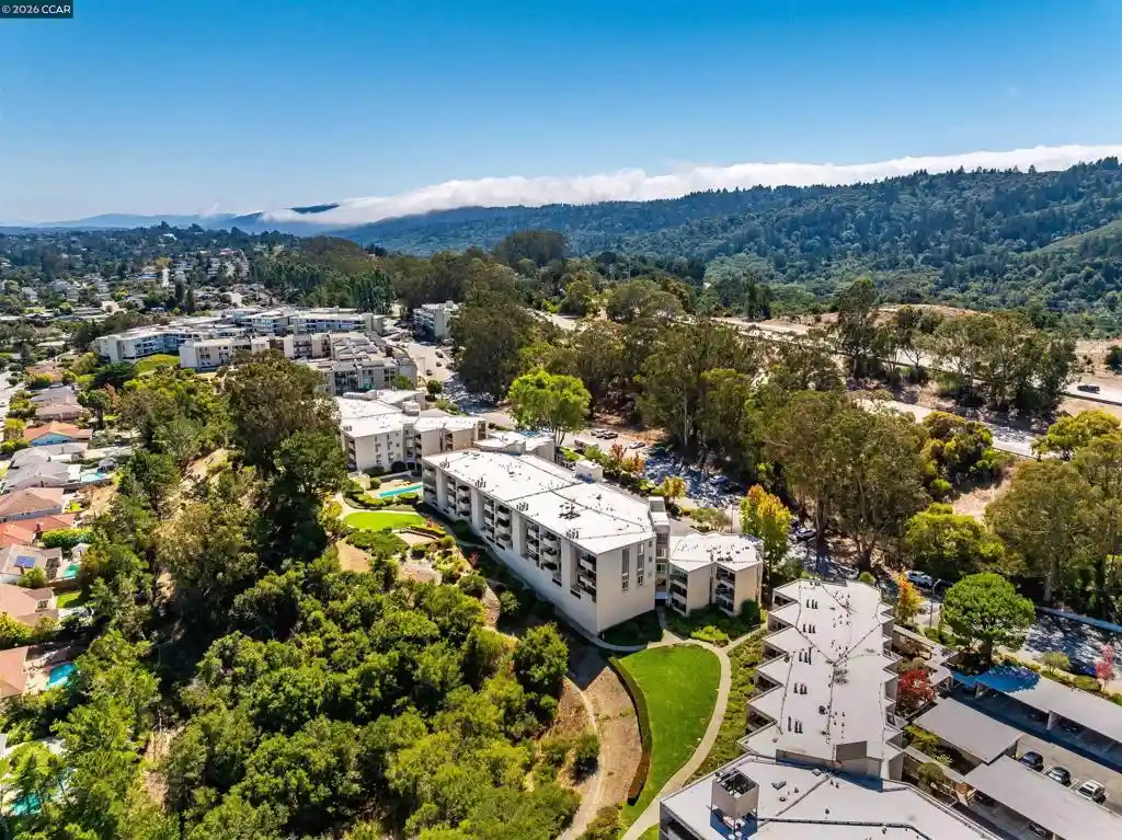 Listing Photo 34 - Condo for sale in 340 Vallejo Dr located at 340 Vallejo Dr, Millbrae, CA 94030 - Unit #83