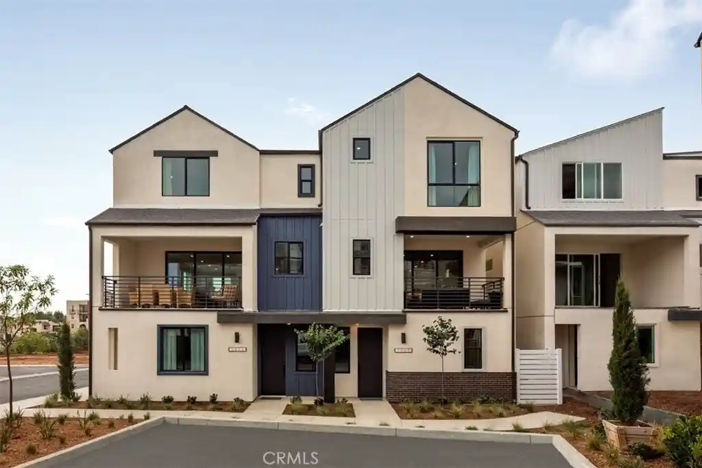 Photo 1 of Townhouse for sale at 1697 Constellation Dr, San Pedro, CA 90732 | MLS# SR26208113 | Listing updated on 2026-10-25