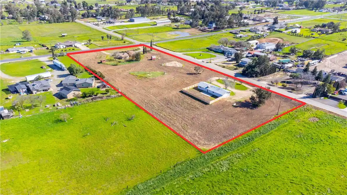 Photo 1 of Sale Pending at 34937 Ave 13 1/2, Madera, CA 93636 | MLS# FR26208197 | Listing updated on 2026-10-23