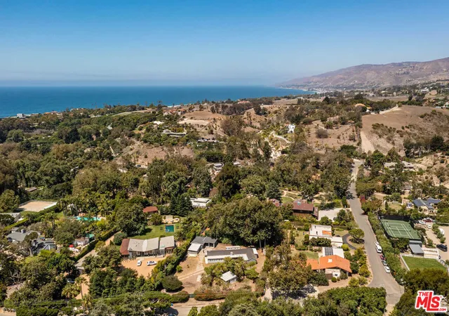 Photo 1 of Single family home for sale at 6225 Bonsall Dr, Malibu, CA 90265 | MLS# 26992125 | Listing updated on 2026-10-01