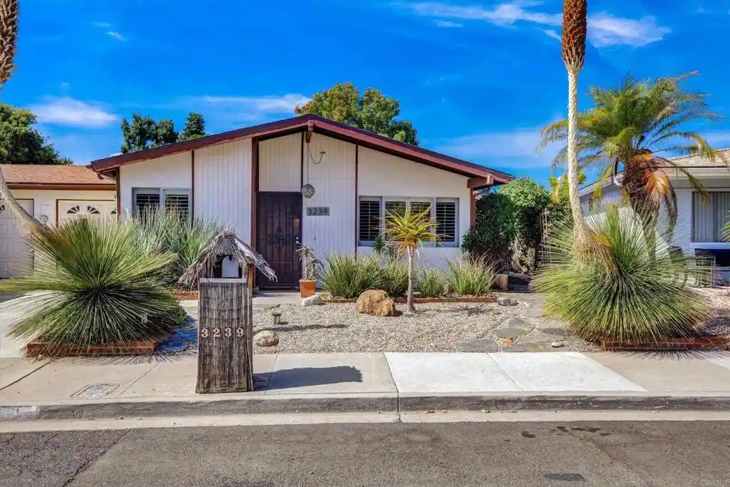 Listing Photo 1 - Condo for sale in 3239 Calle Osuna located at 3239 Calle Osuna, Oceanside, CA 92056 - Unit 3239 Calle Osuna