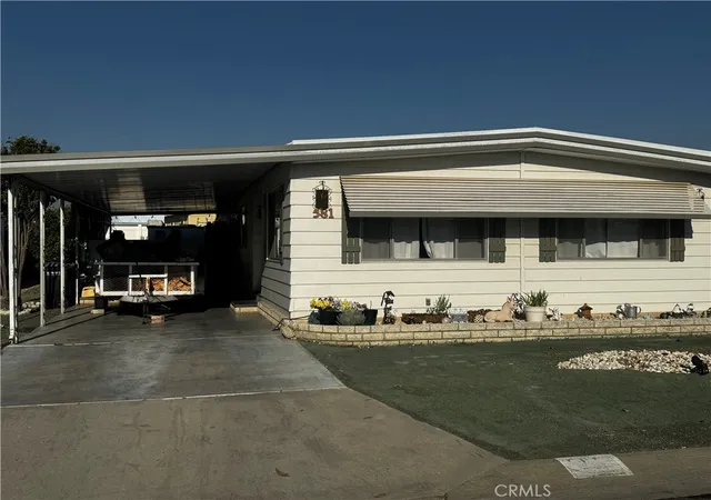Photo 1 of Manufactured home for sale at 581 San Mateo #n/a, Hemet, CA 92543 | MLS# OC26178776 | Listing updated on 2026-10-12