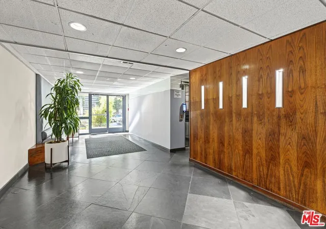 Listing Photo 5 - Condo for sale in building located at 740 N Kings Rd, Los Angeles, CA 90069 - Unit #314
