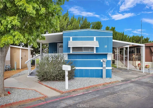 Photo 2 of Manufactured home for sale at 21922 Ottawa Space #18, Apple Valley, CA 92308 | MLS# HD26208106 | Listing updated on 2026-09-23