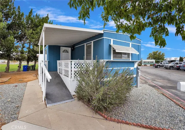 Photo 3 of Manufactured home for sale at 21922 Ottawa Space #18, Apple Valley, CA 92308 | MLS# HD26208106 | Listing updated on 2026-09-23