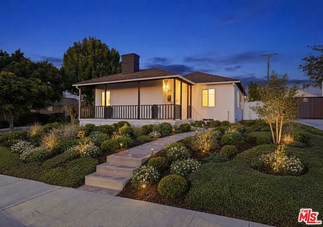 Photo 1 of Single family home for sale at 7800 S Victoria Ave, Los Angeles, CA 90043 | MLS# 26991783 | Listing updated on 2026-10-01