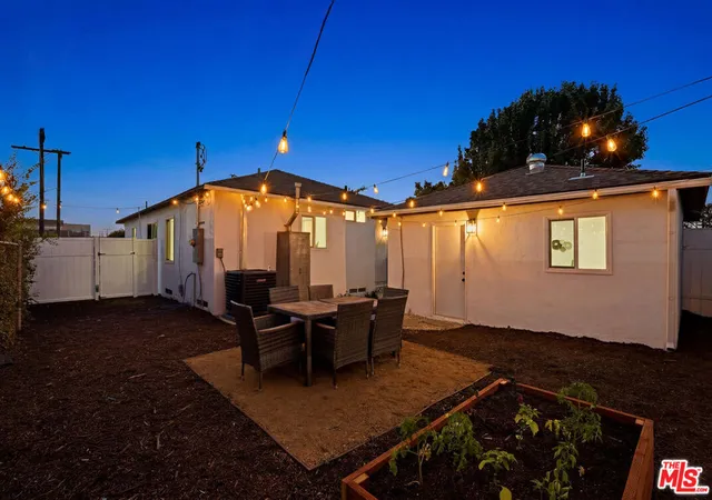 Photo 3 of Single family home for sale at 7800 S Victoria Ave, Los Angeles, CA 90043 | MLS# 26991783 | Listing updated on 2026-10-01