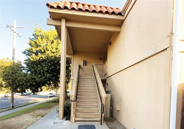 Photo 2 of Sale Pending at 1804 S Thornburg, Santa Maria, CA 93458 | MLS# PI26208279 | Listing updated on 2026-10-08