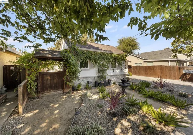 Photo 2 of Single family home for sale at 1730 5th Steet, Livermore, CA 94550 | MLS# 41149197 | Listing updated on 2026-10-09