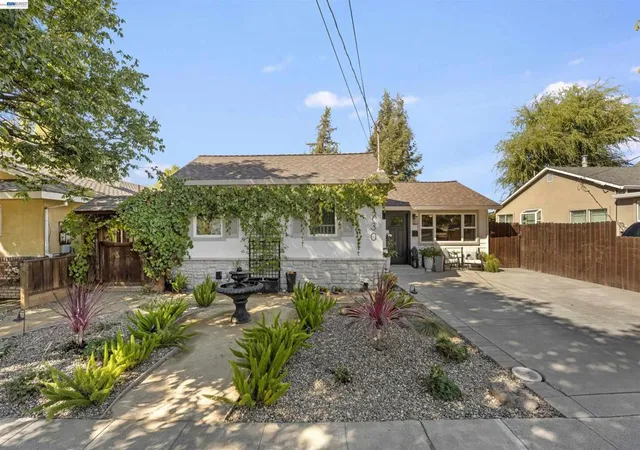 Photo 3 of Single family home for sale at 1730 5th Steet, Livermore, CA 94550 | MLS# 41149197 | Listing updated on 2026-10-09
