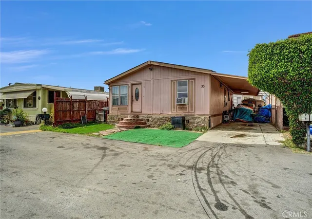 Photo 2 of Manufactured home for sale at 5450 N Paramount #33, Long Beach, CA 90805 | MLS# DW26208353 | Listing updated on 2026-09-25