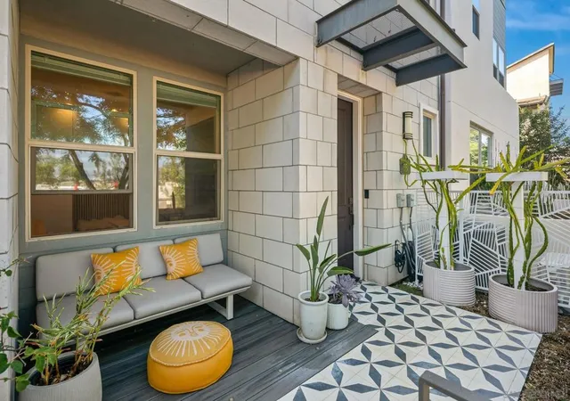 Townhouse for sale at 16755 Coyote Bush #55, San Diego, CA 92127 | MLS# 260023270SD