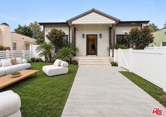 Photo 2 of Single family home for sale at 14153 Archwood St, Van Nuys, CA 91405 | MLS# 26990301 | Listing updated on 2026-10-06