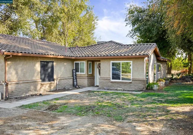 Photo 2 of Single family home for sale at 2279 Cozy Ct, Tracy, CA 95304 | MLS# 41149220 | Listing updated on 2026-10-01