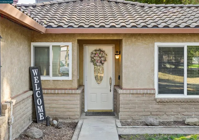 Photo 3 of Single family home for sale at 2279 Cozy Ct, Tracy, CA 95304 | MLS# 41149220 | Listing updated on 2026-10-01