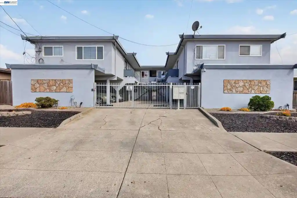 Photo 1 of Sale Pending at 512 S 16th Street, Richmond, CA 94804 | MLS# 41149226 | Listing updated on 2026-10-29