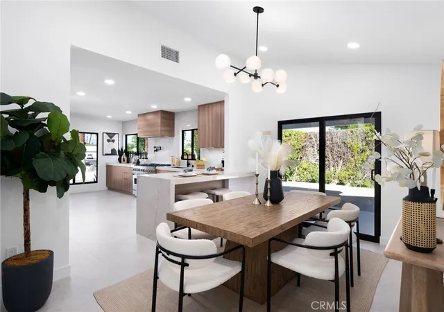 Photo 3 of Single family home for sale at 1975 E Mark Leslie, Palm Springs, CA 92264 | MLS# IG26208519 | Listing updated on 2026-09-25