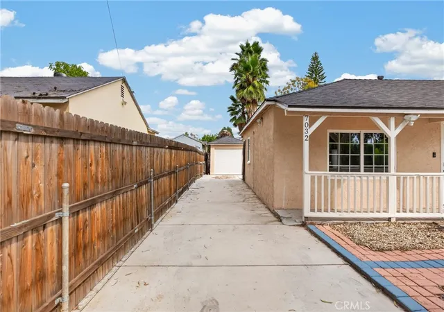 Photo 3 of Single family home for sale at 7032 Crebs Ave, Reseda, CA 91335 | MLS# SR26208175 | Listing updated on 2026-10-04
