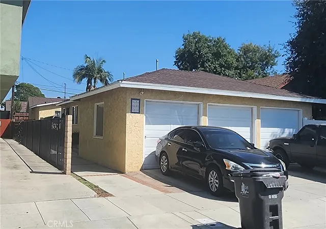 Multi family home for sale at 5656 Lime Ave, Long Beach, CA 90805 | MLS# PW26208571