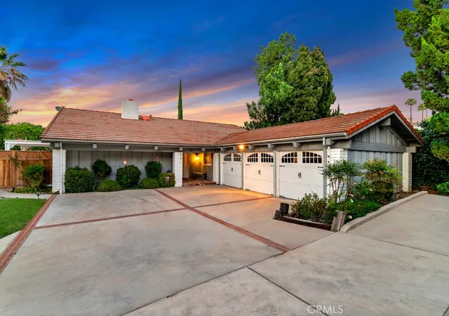 Photo 1 of Sale Pending at 21441 Picasso Pl, Woodland Hills, CA 91364 | MLS# SR26207684 | Listing updated on 2026-09-29