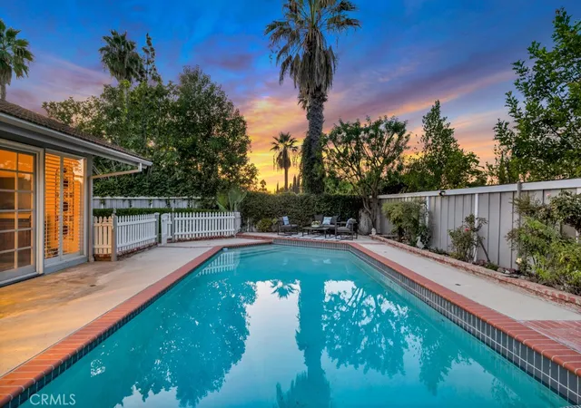 Photo 2 of Sale Pending at 21441 Picasso Pl, Woodland Hills, CA 91364 | MLS# SR26207684 | Listing updated on 2026-09-29